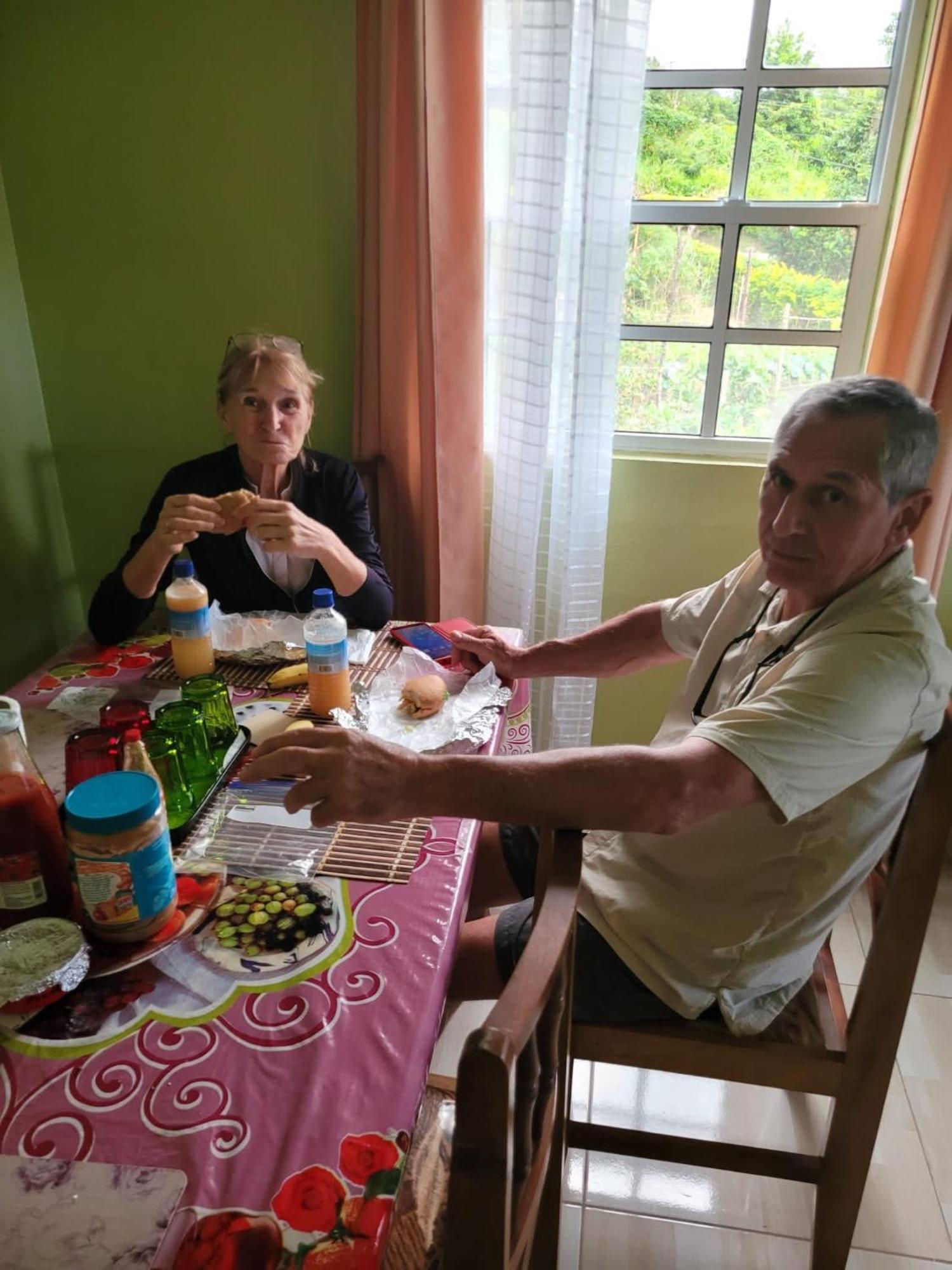 Tim'S & Mag'S Home Stay Ροζό Εξωτερικό φωτογραφία